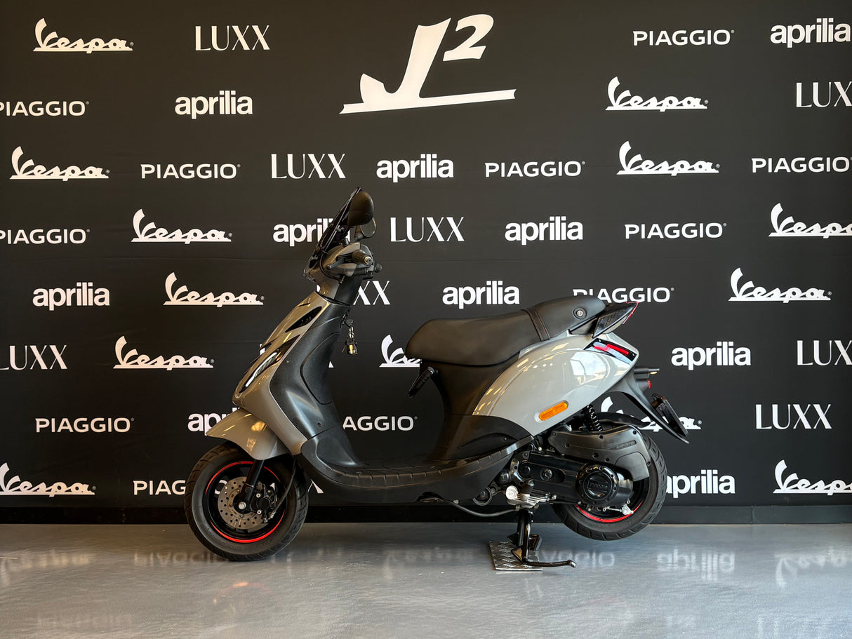 Piaggio Zip | Nardo Grey