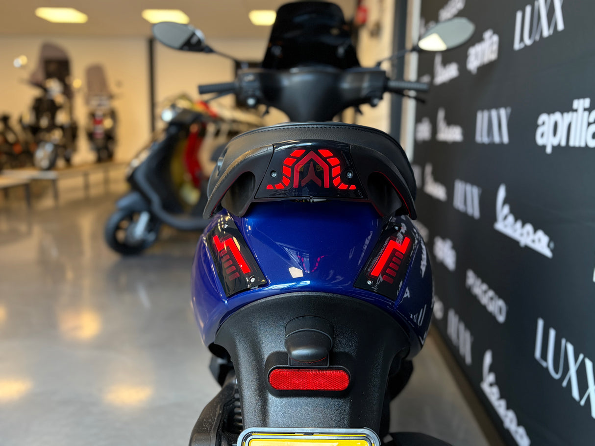 Piaggio Zip | Dark Candy Blue | 1 eig