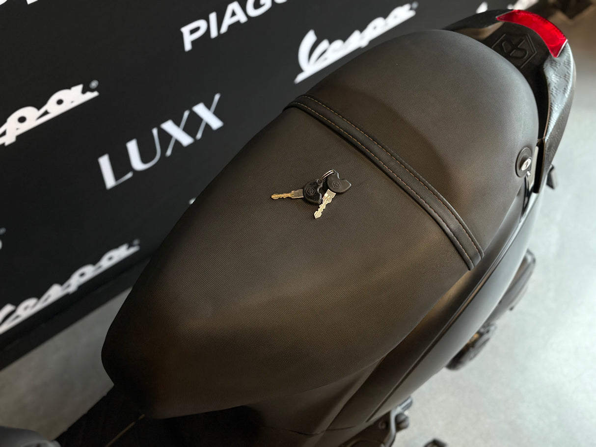 Piaggio Zip | Mat Zwart