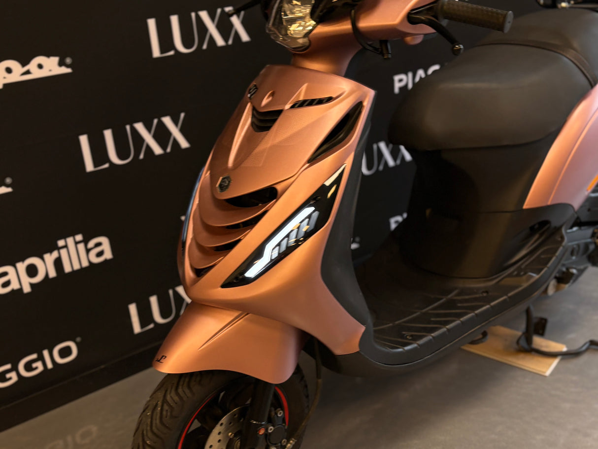 Piaggio Zip | Rose Gold