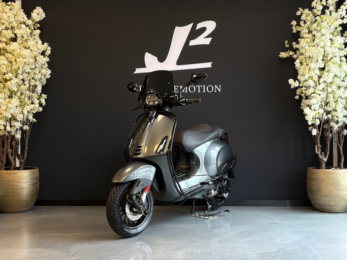 Vespa Sprint | Agaat Grijs | 1 eig