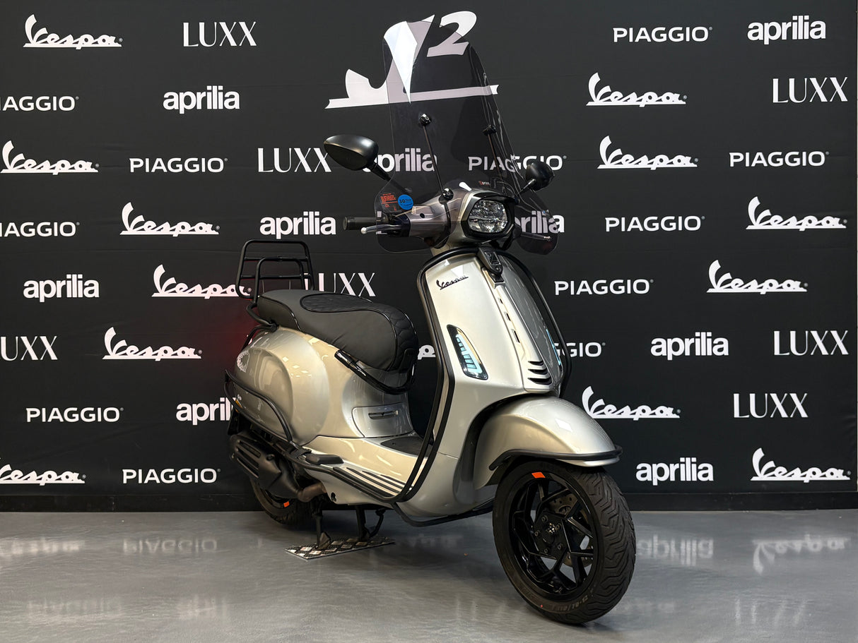 Vespa Sprint | White Gold