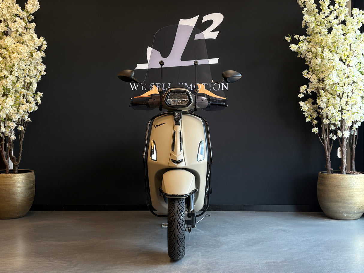 Vespa Sprint | Desert Storm