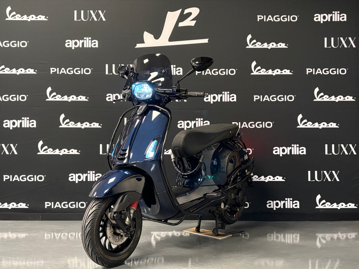 Vespa Sprint | Dark Midnight Blu