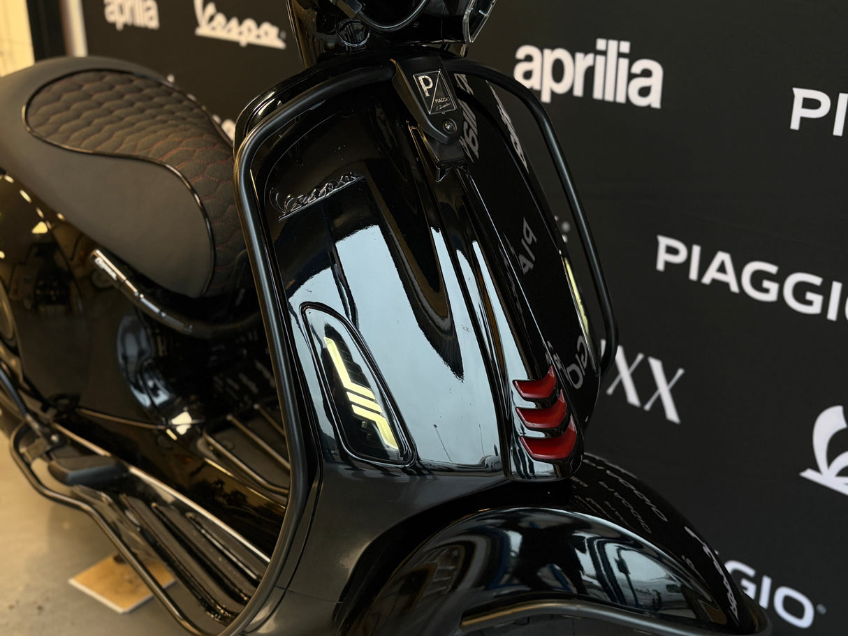 Vespa Sprint | Zwart | 1 eig