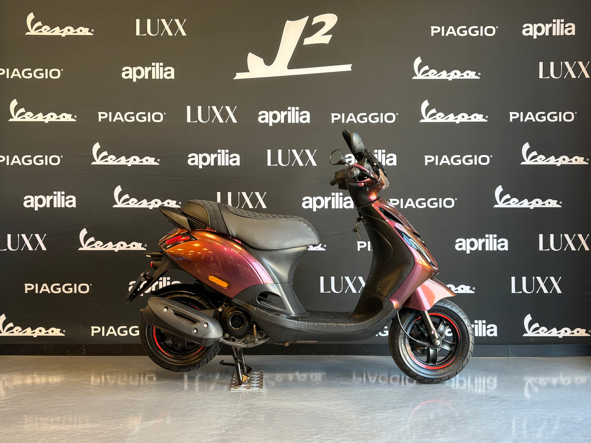 Piaggio Zip | Mica Red