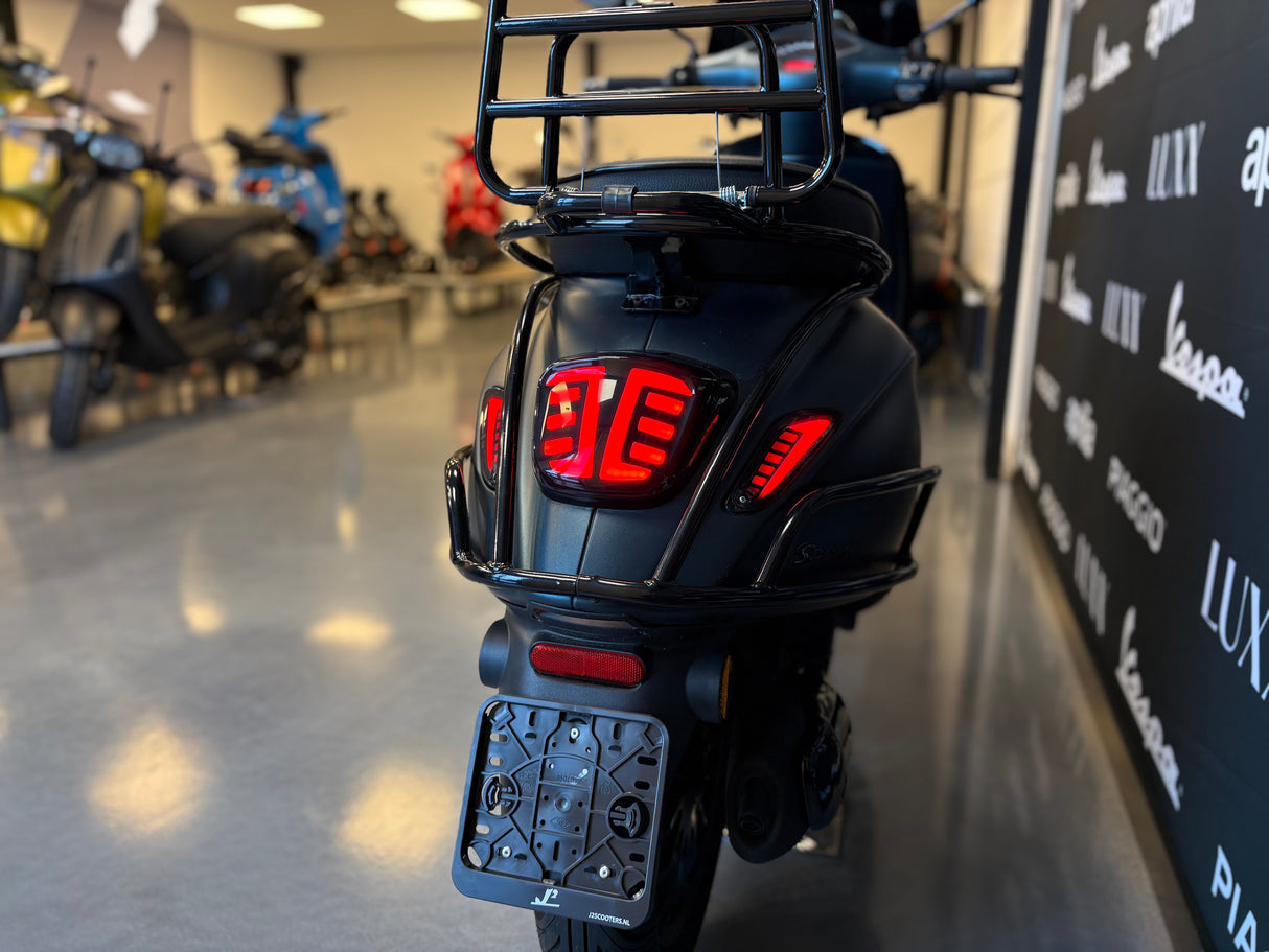 Vespa Sprint | Cameleon | 1 eig