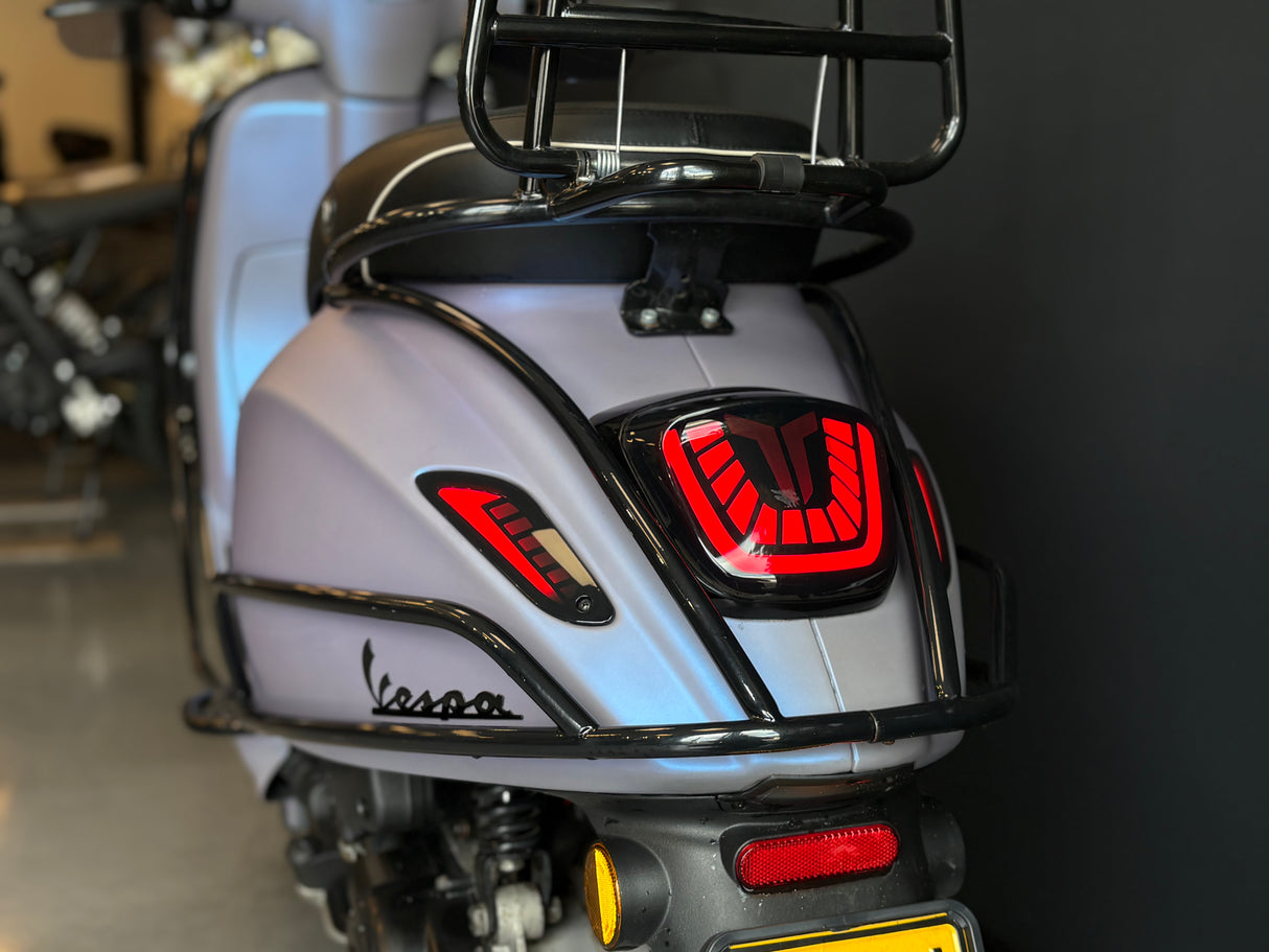 Vespa Sprint | Designo Violet | 1 eig