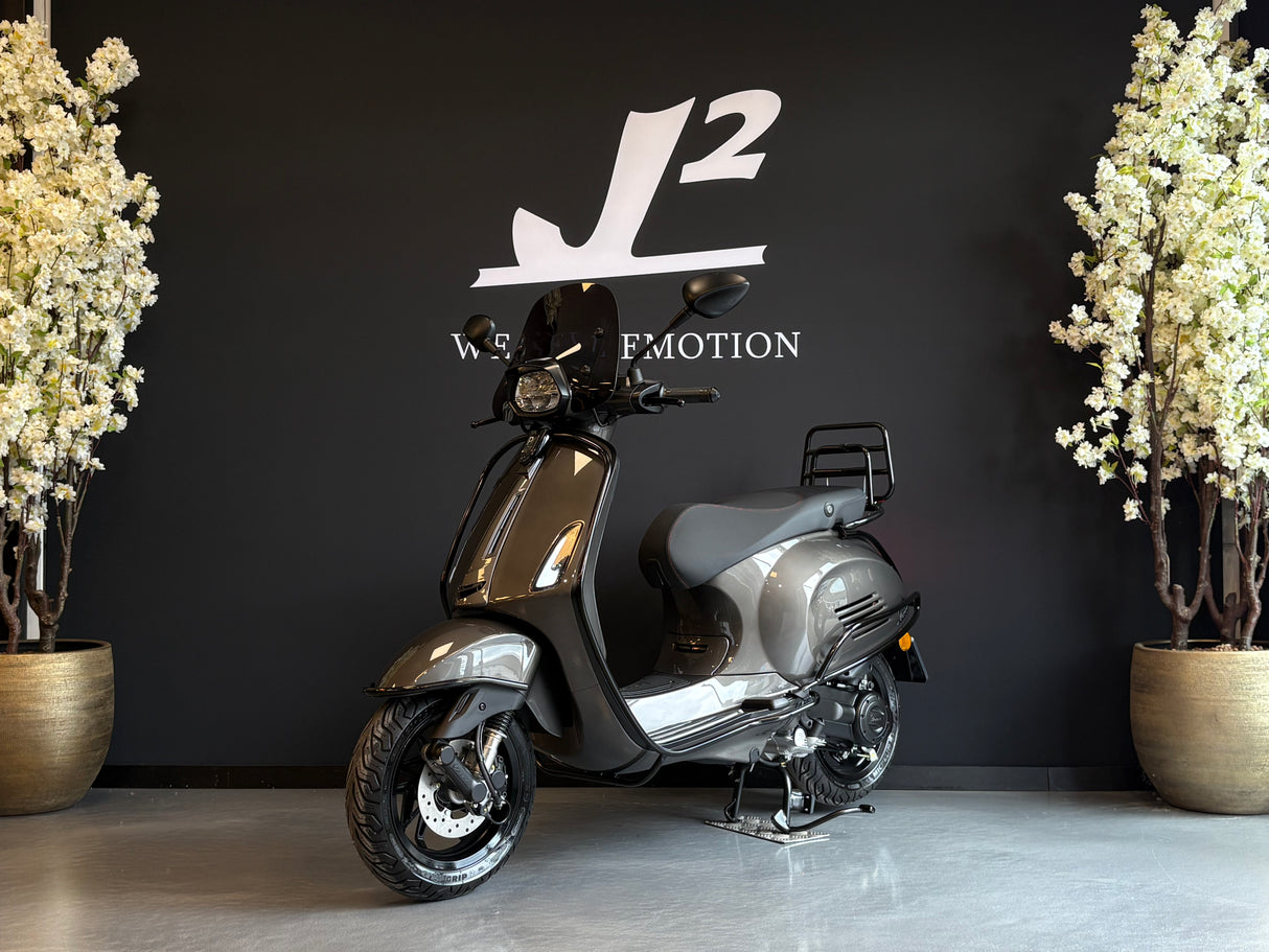 Vespa Sprint | Porsche Agaat Grijs