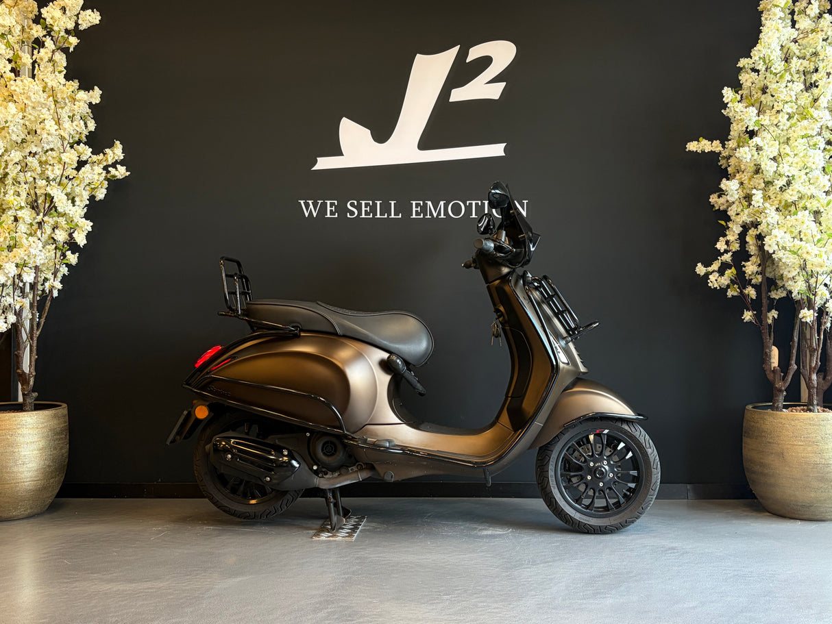 Vespa Sprint | Marakkech Bruin
