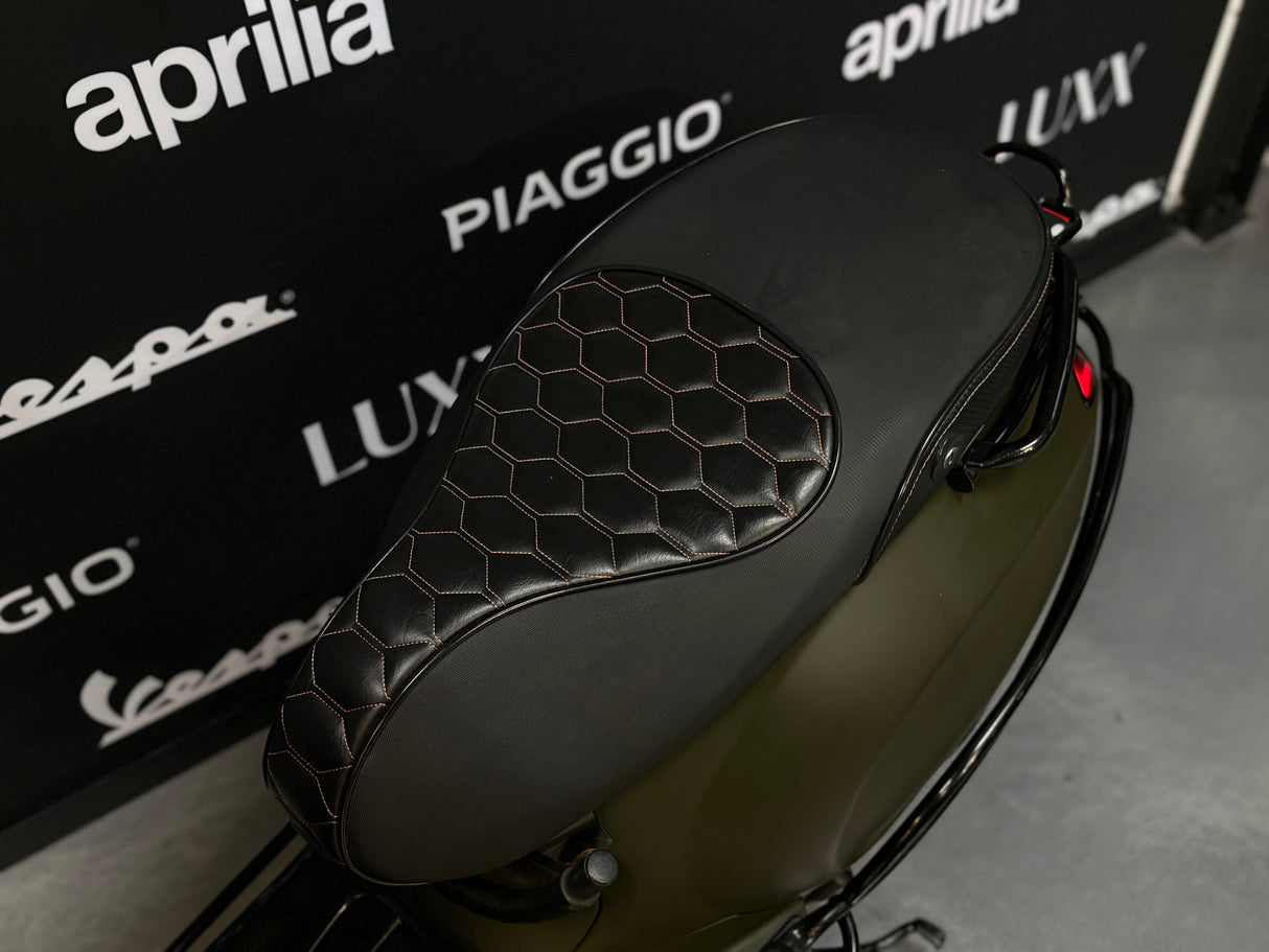 Vespa Sprint | Army Green | 1 eig