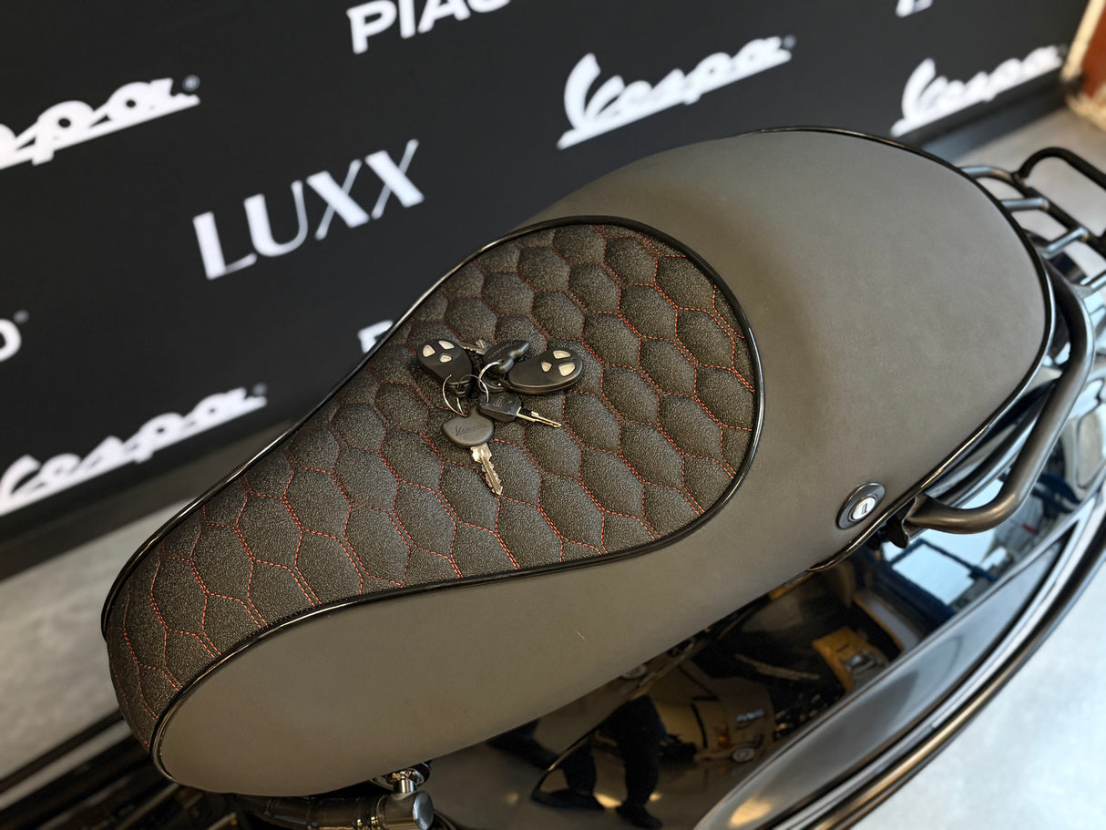 Vespa Sprint | Zwart | 1 eig