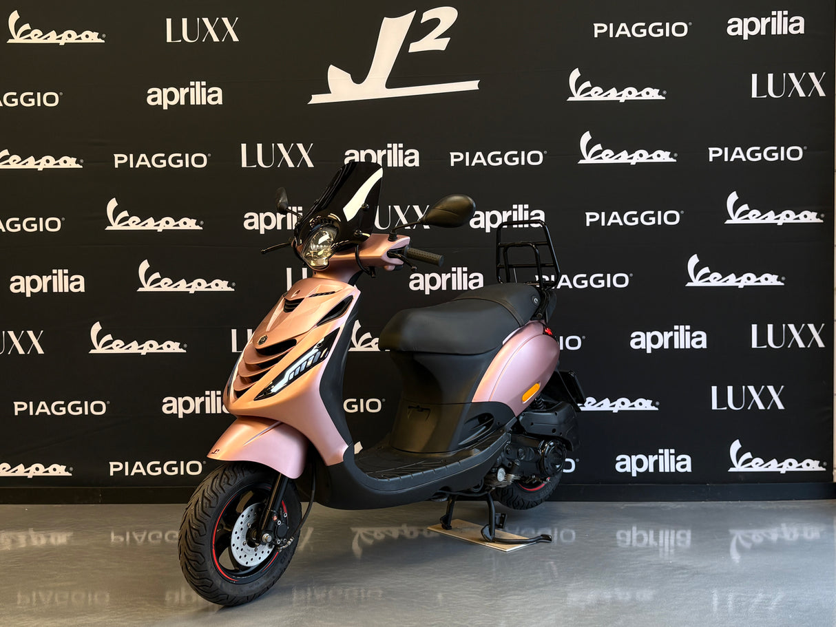 Piaggio Zip | Rose Gold