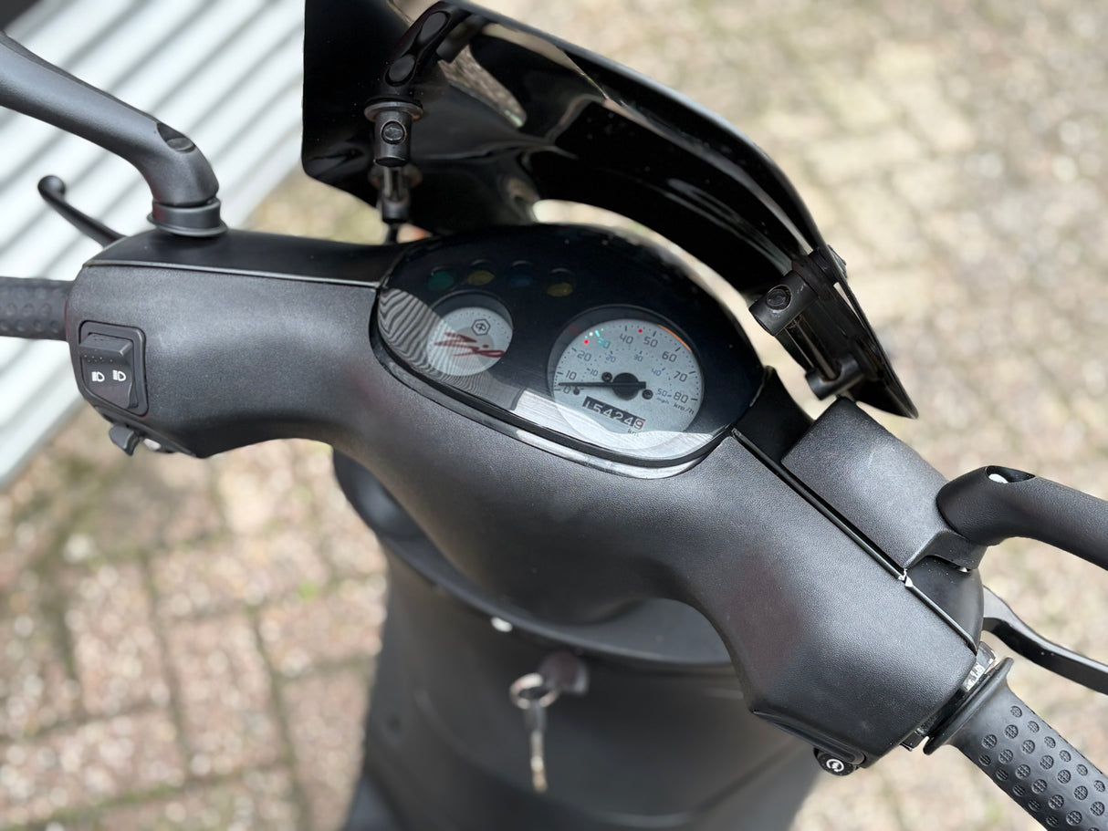 Piaggio Zip | Mat Zwart