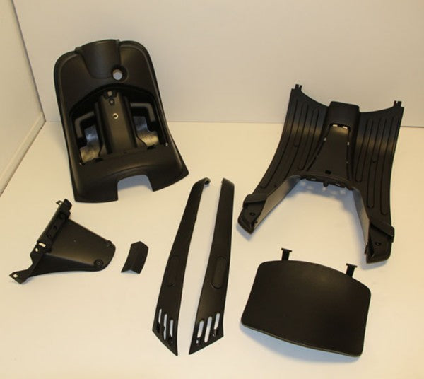 Binnenkappen set compleet mat zwart 85 B Vespa LX / S
