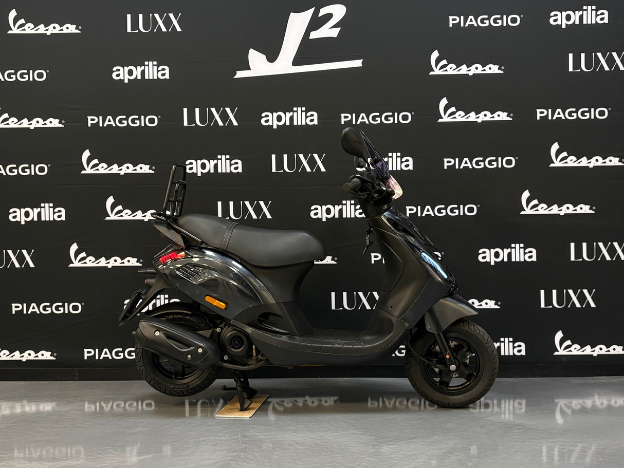 Piaggio Zip | Metallic Grey