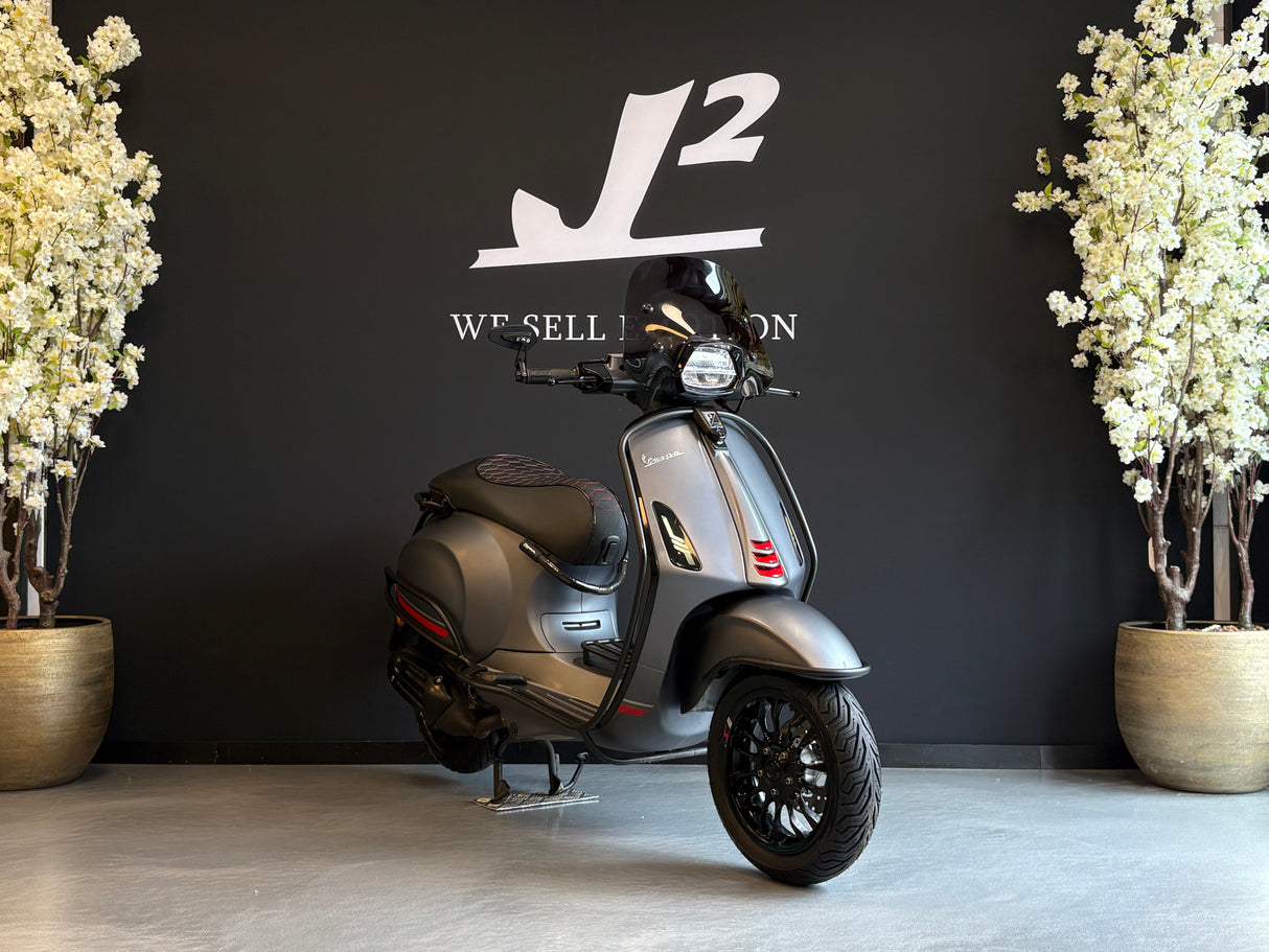 Vespa Sprint | Mat Grijs | 1 eig