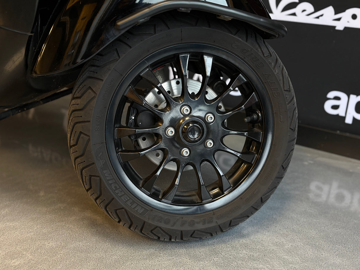 Vespa Sprint | Zwart | 1 eig