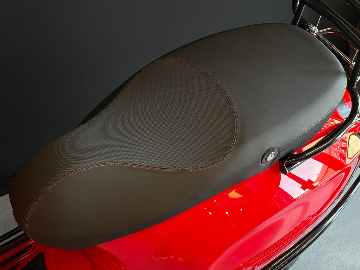 Vespa Sprint | Rosso Coraggioso