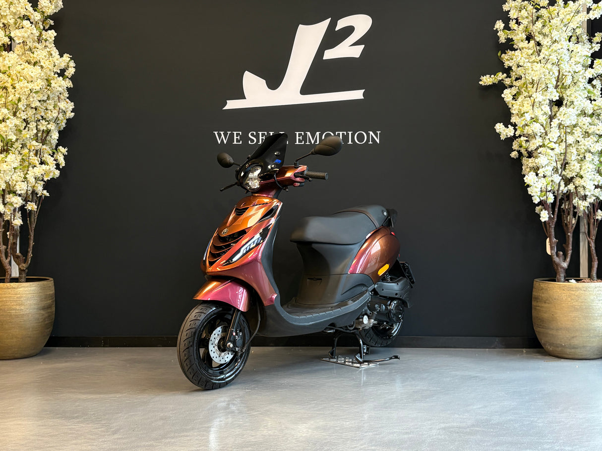 Piaggio Zip | Mica Red