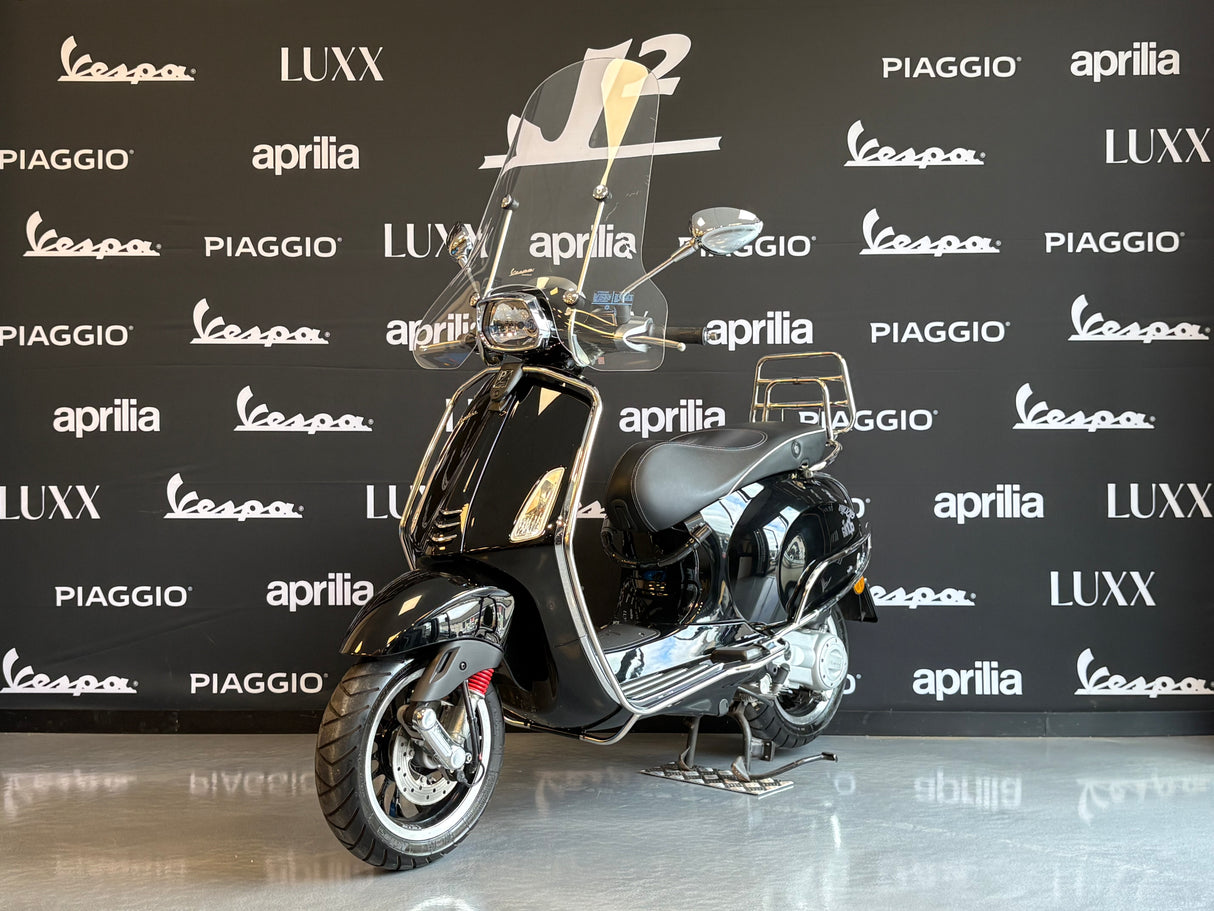 Vespa Sprint | Glans Zwart