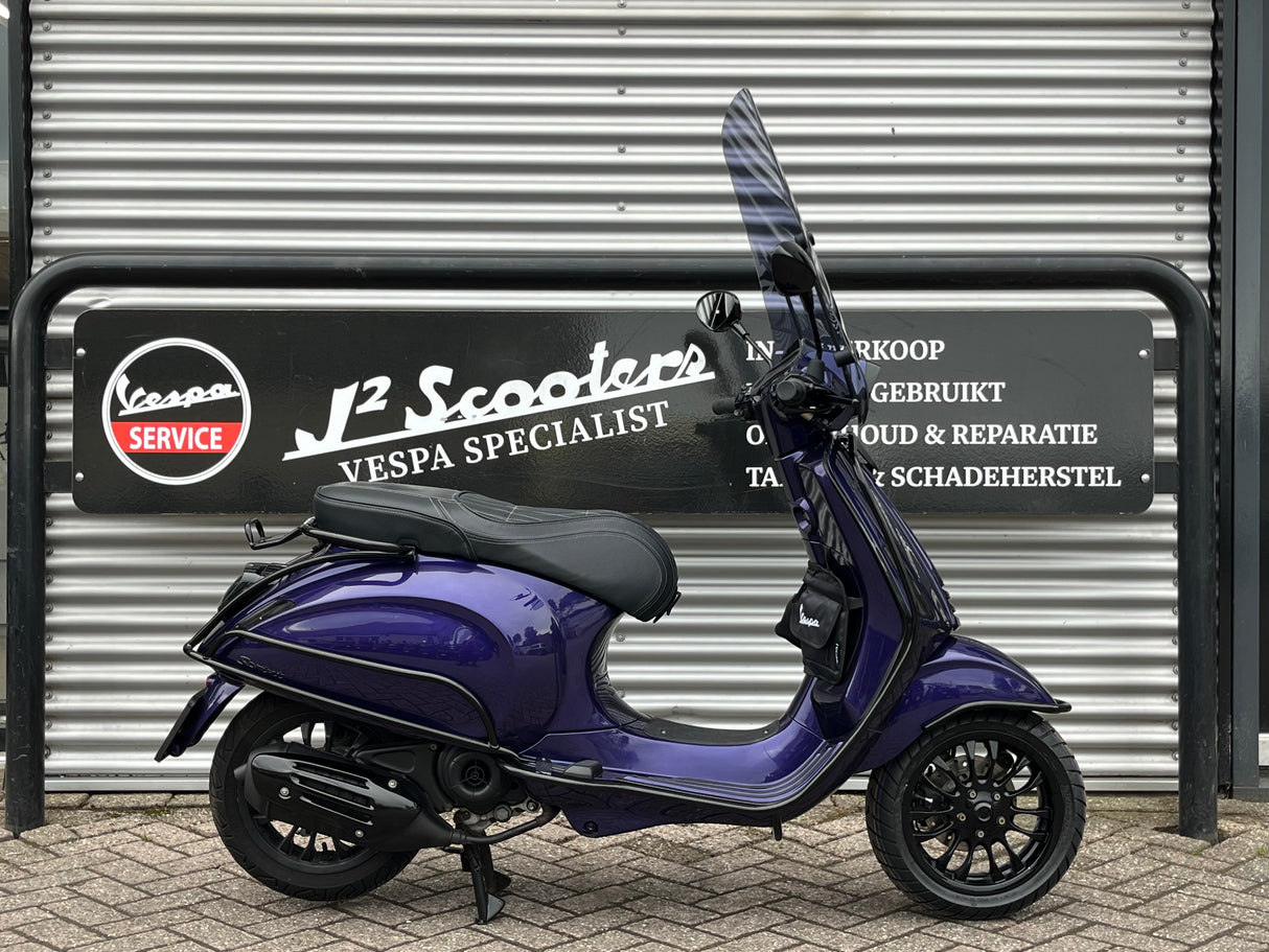 Vespa Sprint | RS6 Merlin Purple |