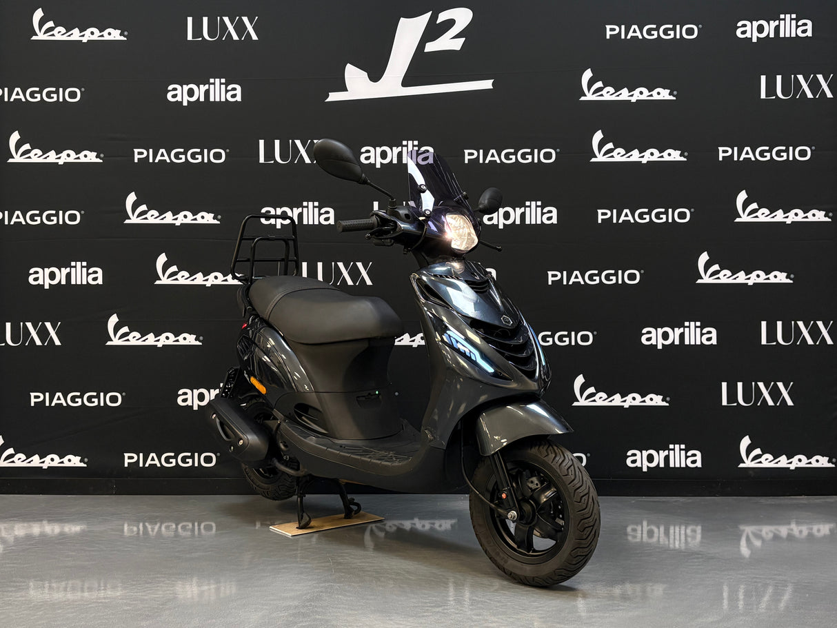 Piaggio Zip | Metallic Grey