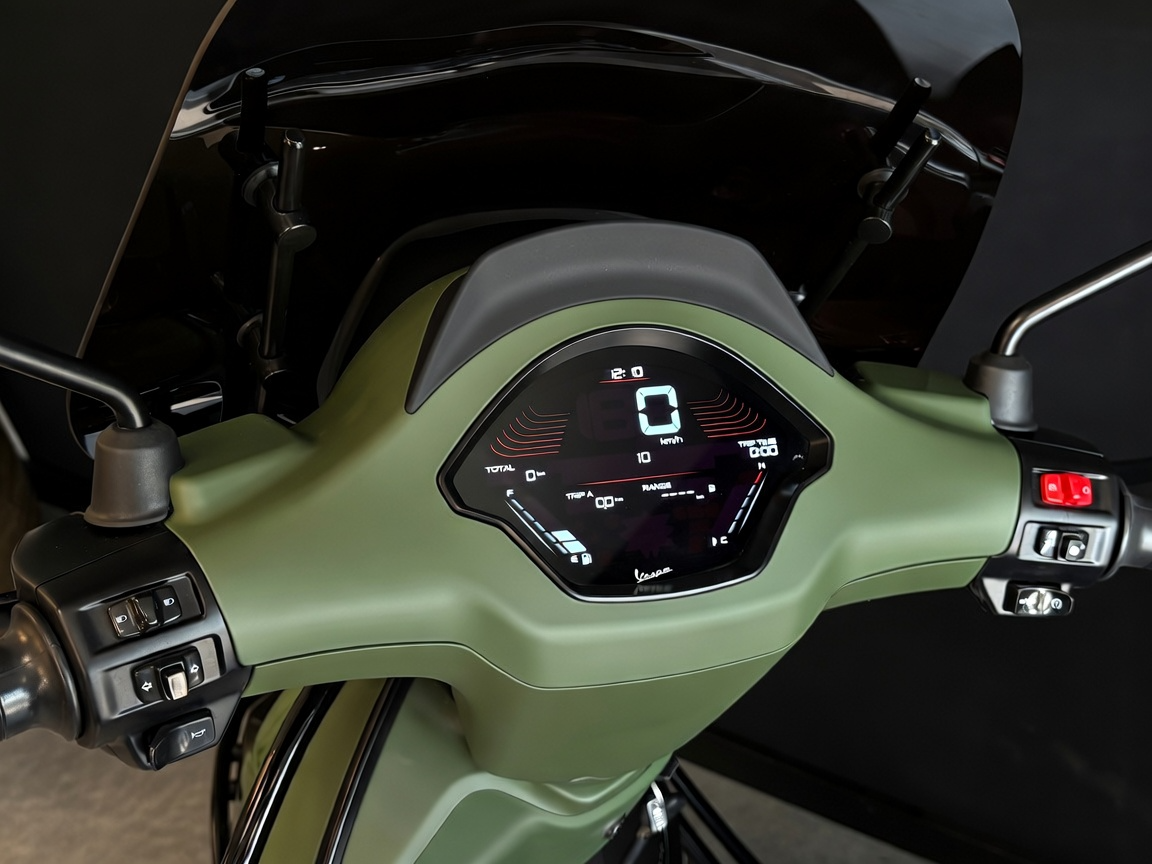 Vespa Sprint | Opaco Lamborghini Verde Gea Lucido