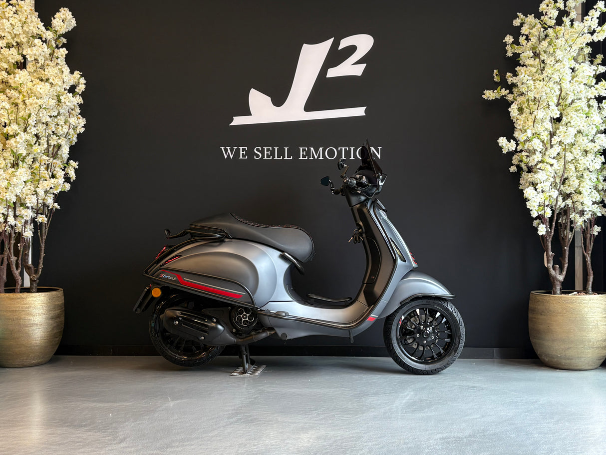 Vespa Sprint | Mat Grijs | 1 eig