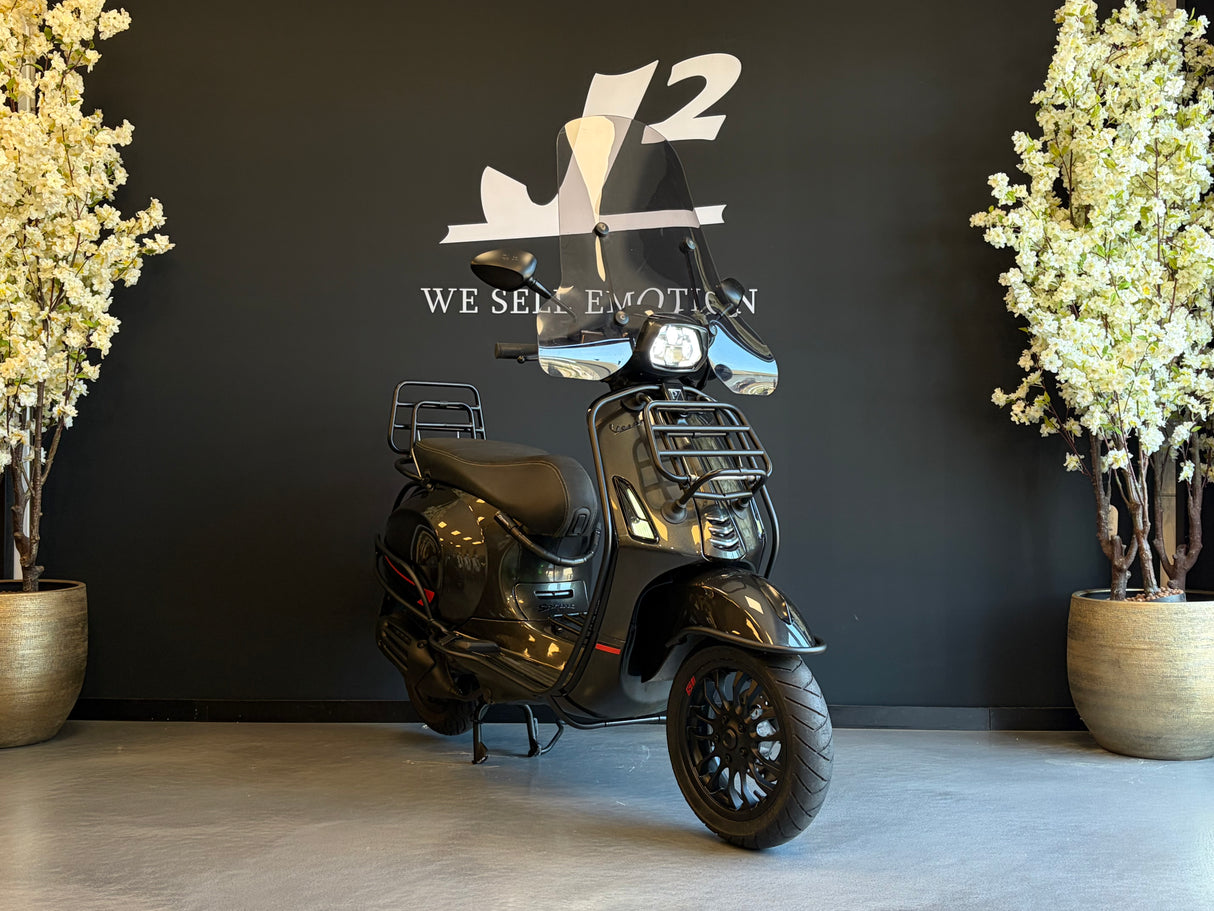 Vespa Sprint | Porsche Agaat Grijs