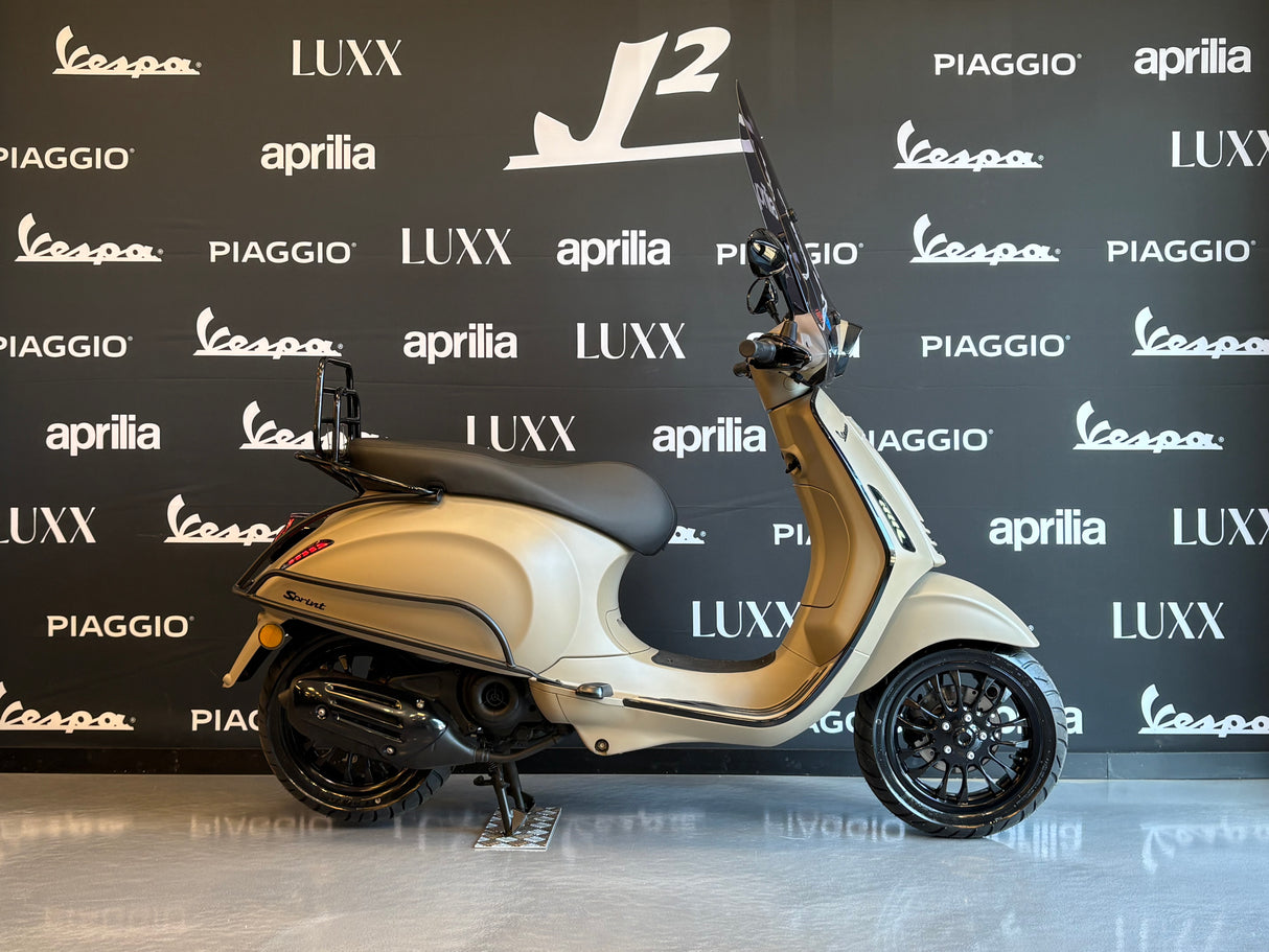 Vespa Sprint | Desert Storm