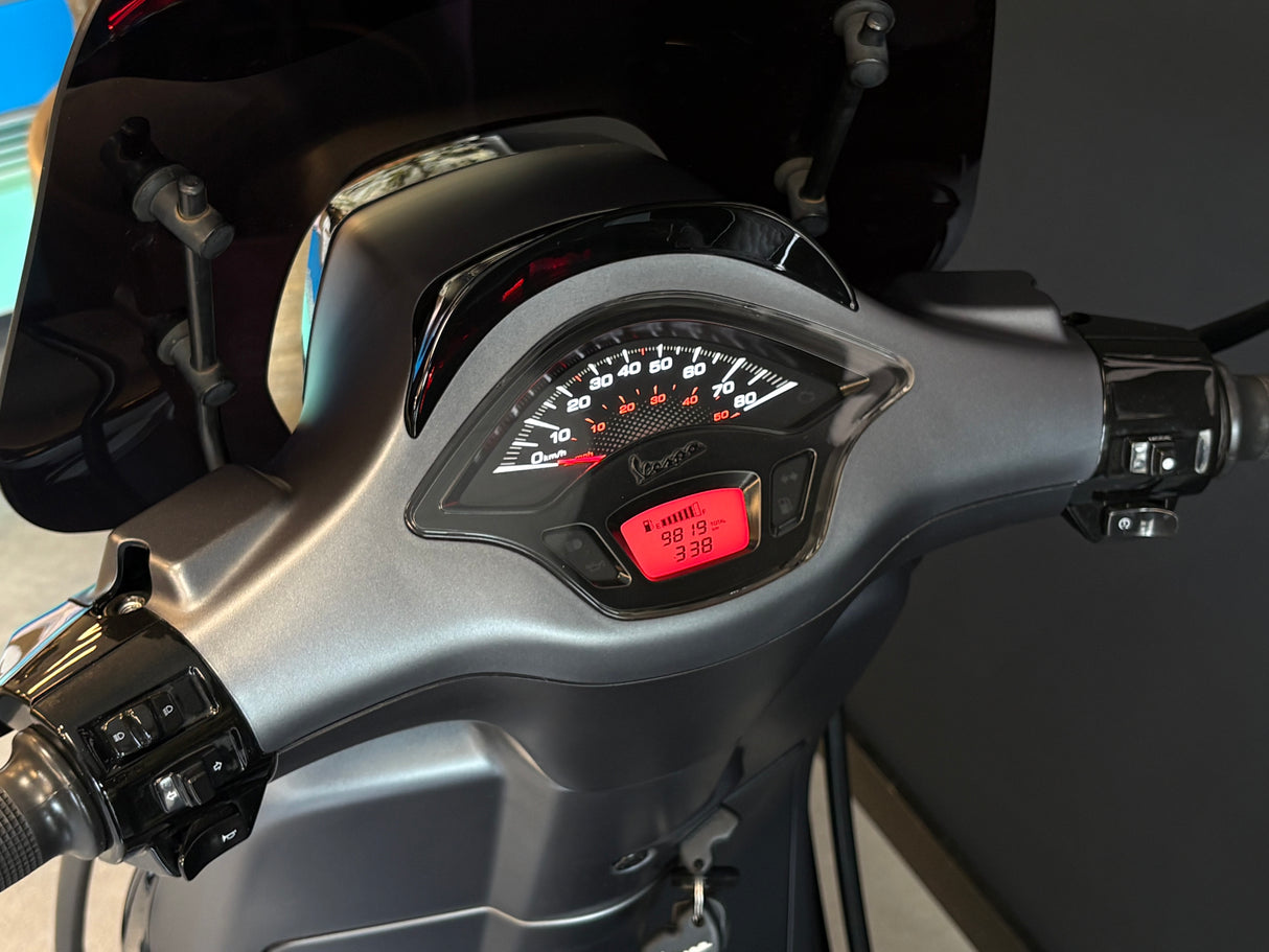 Vespa Sprint | Mat Grijs | 1 eig