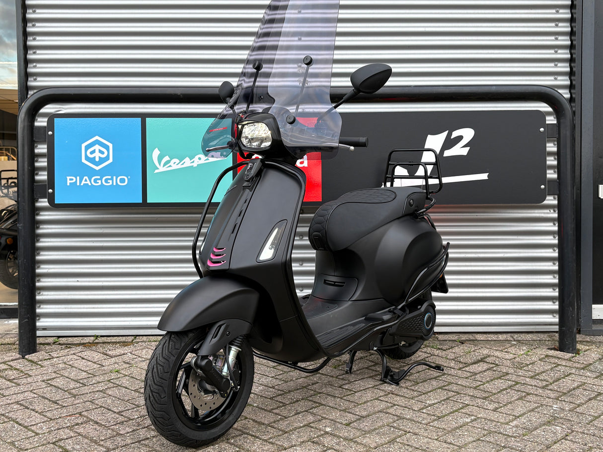 Vespa Elettrica | Mat Zwart | 1 Eig