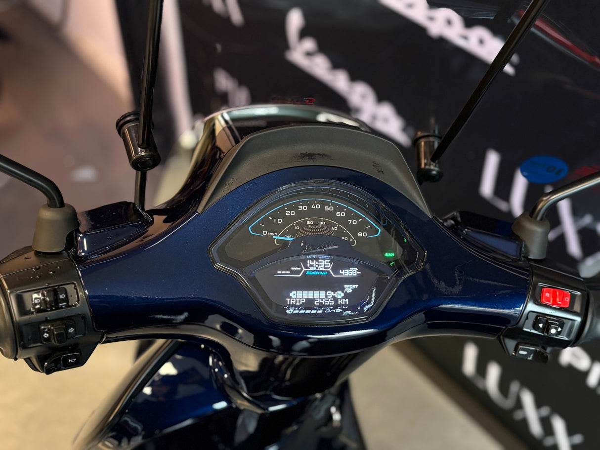 Vespa Elettrica | Dark Midnight Blu | 1 eig