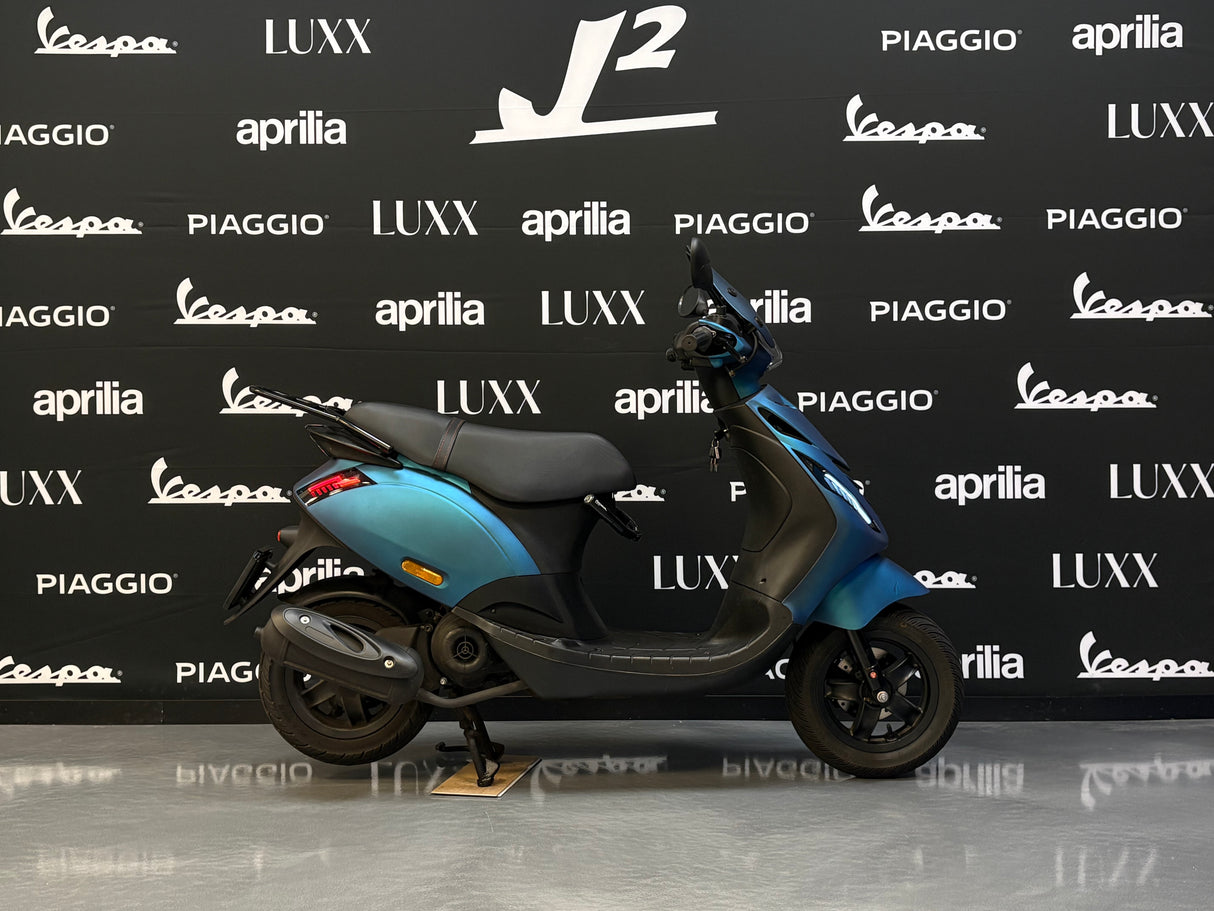 Piaggio Zip | Galaxy Blu