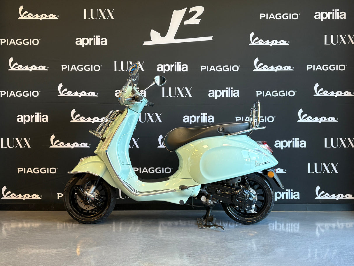 Vespa Primavera | Mint