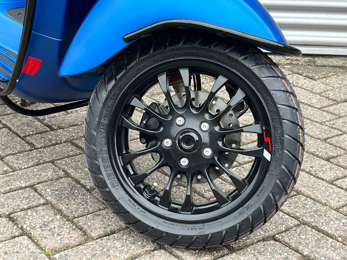 Vespa Sprint | 80cc | Blu Vivace | 1 eig