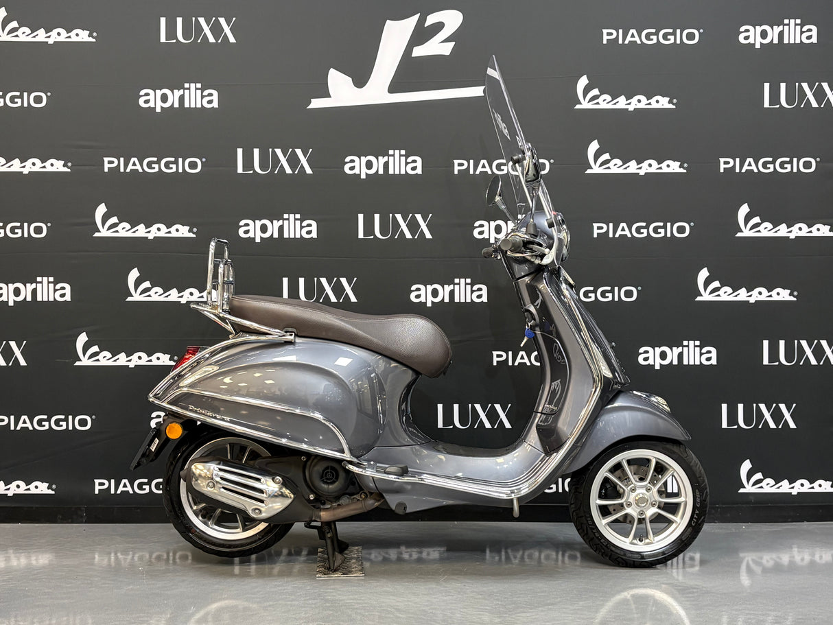 Vespa Primavera | Grijs | 1 eig