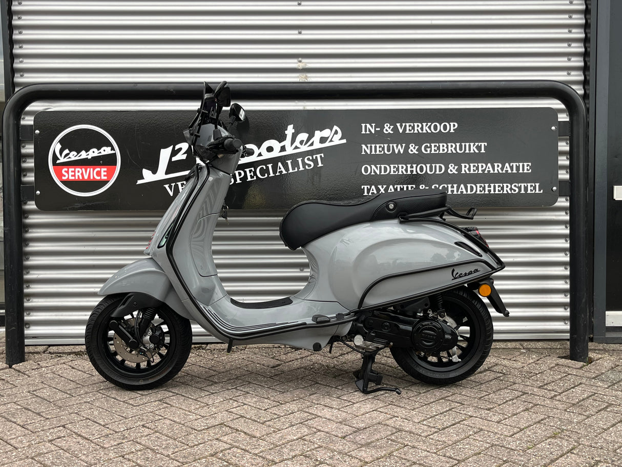 Vespa Sprint | Nardo Grey | 1 eig