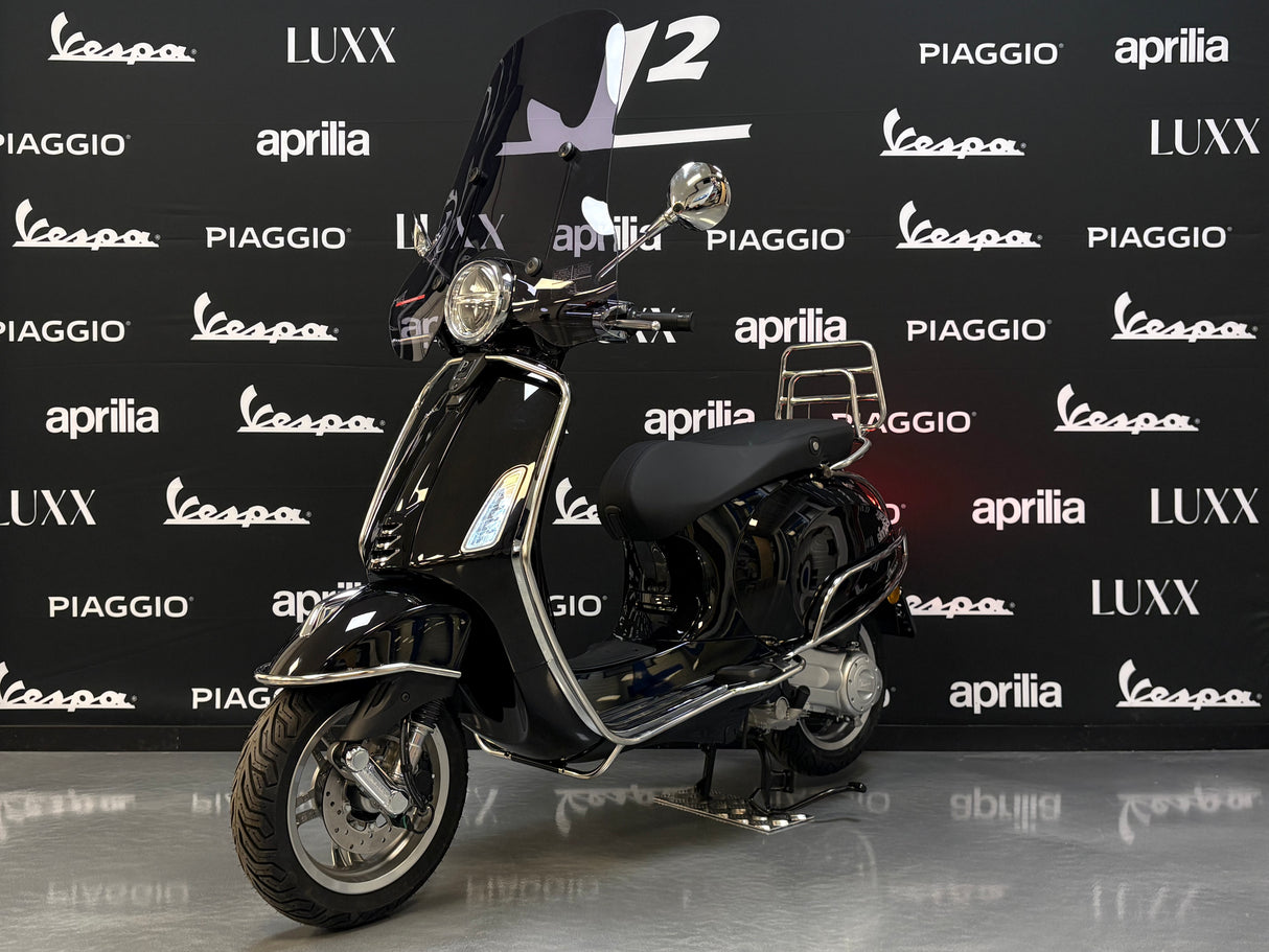 Vespa Primavera | Nero Convinto