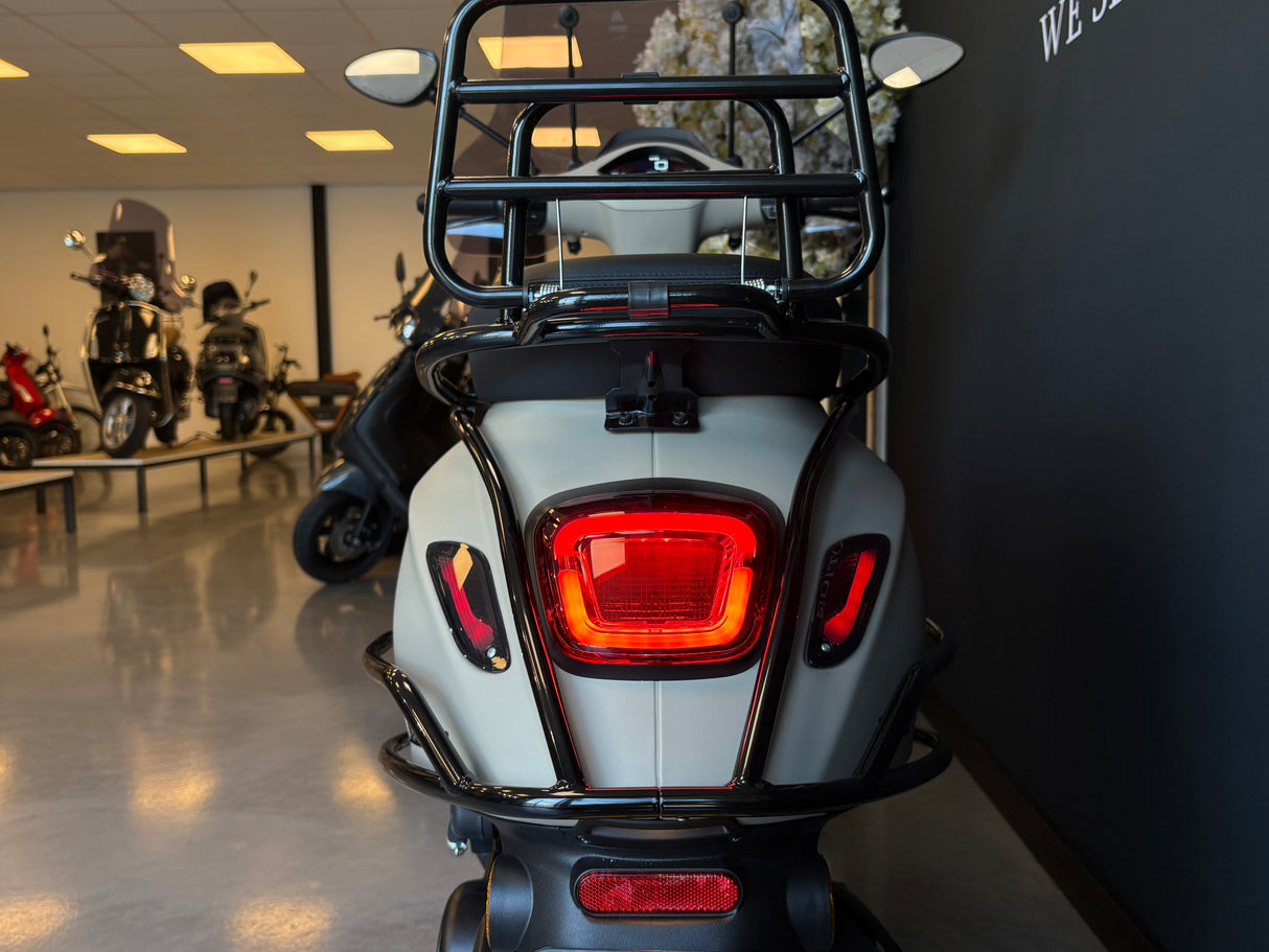 Vespa Sprint | Desert Storm