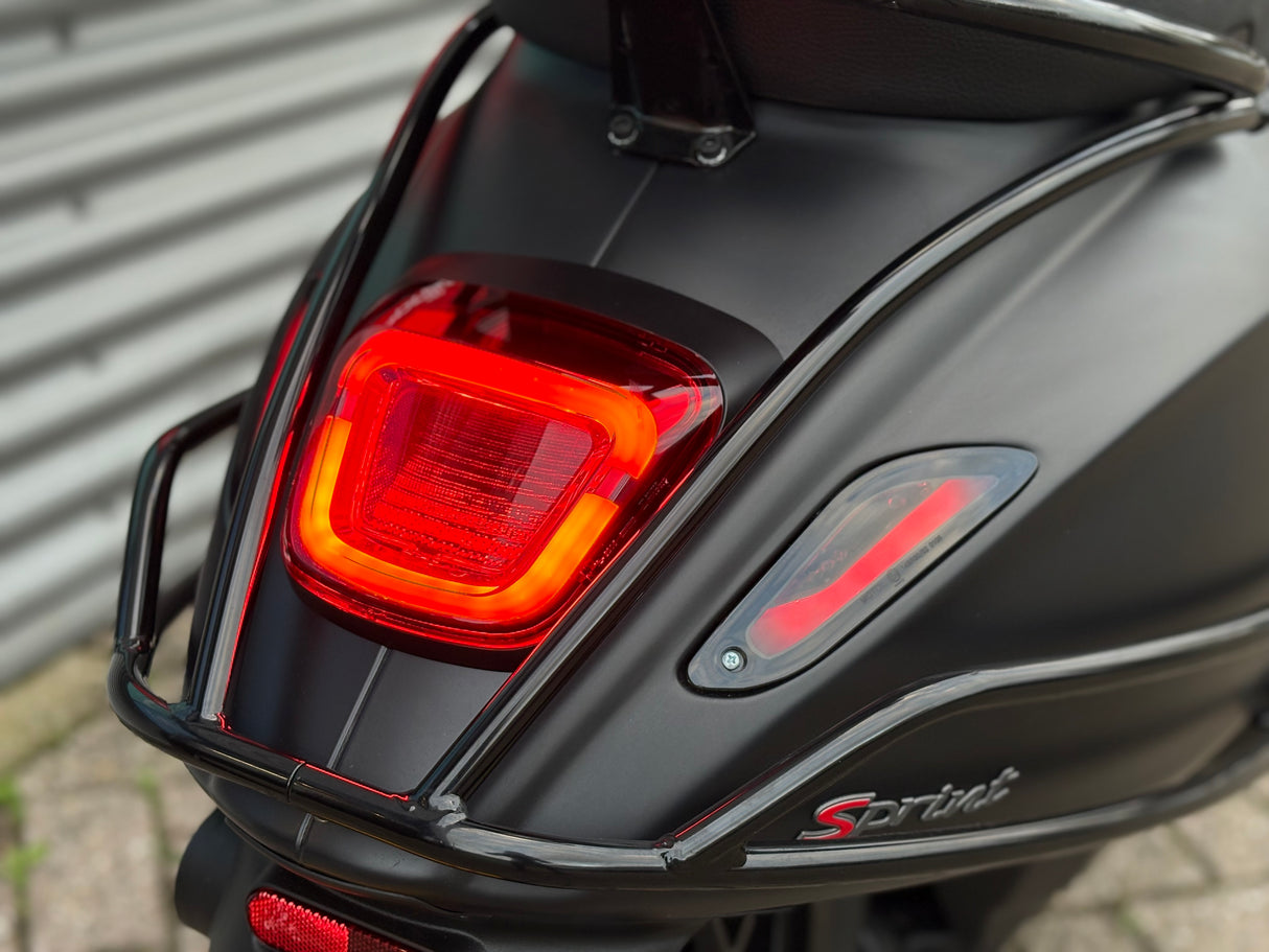 Vespa Elettrica | Mat Zwart | 1 Eig