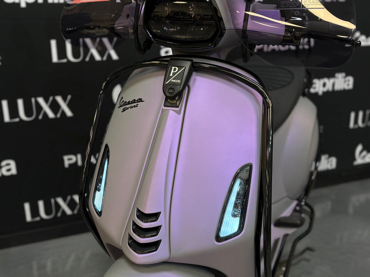 Vespa Sprint | Designo Violet | 1 eig