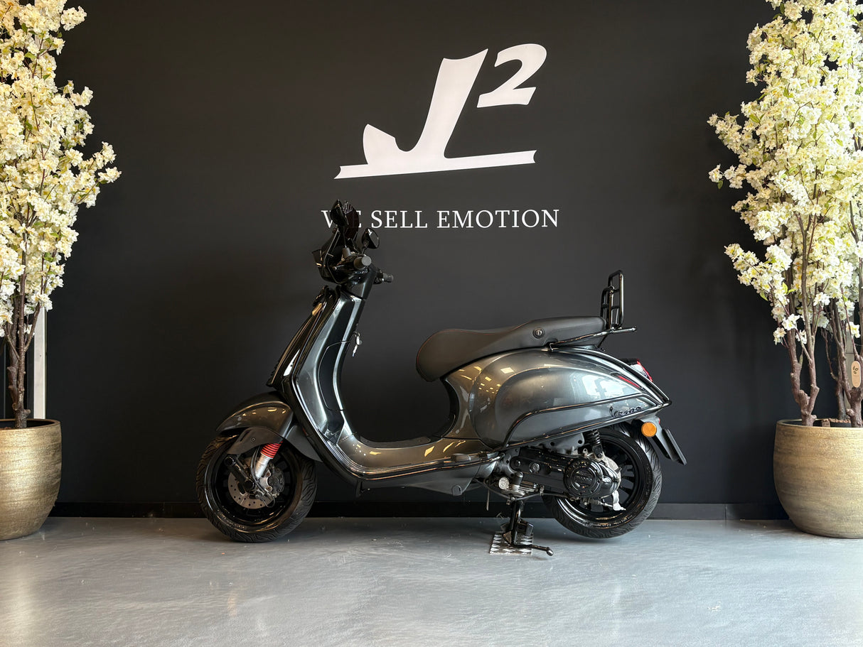 Vespa Sprint | Daytona Grau