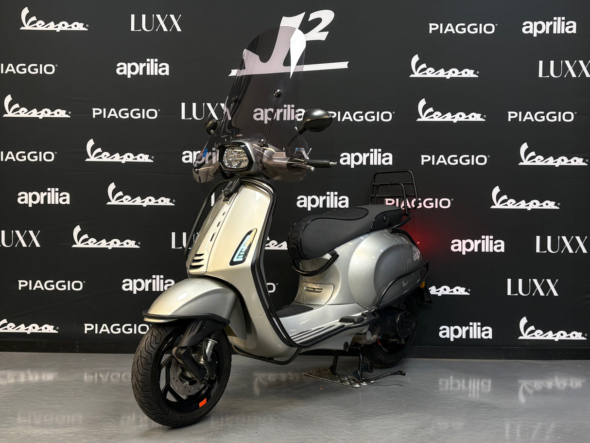 Vespa Sprint | White Gold
