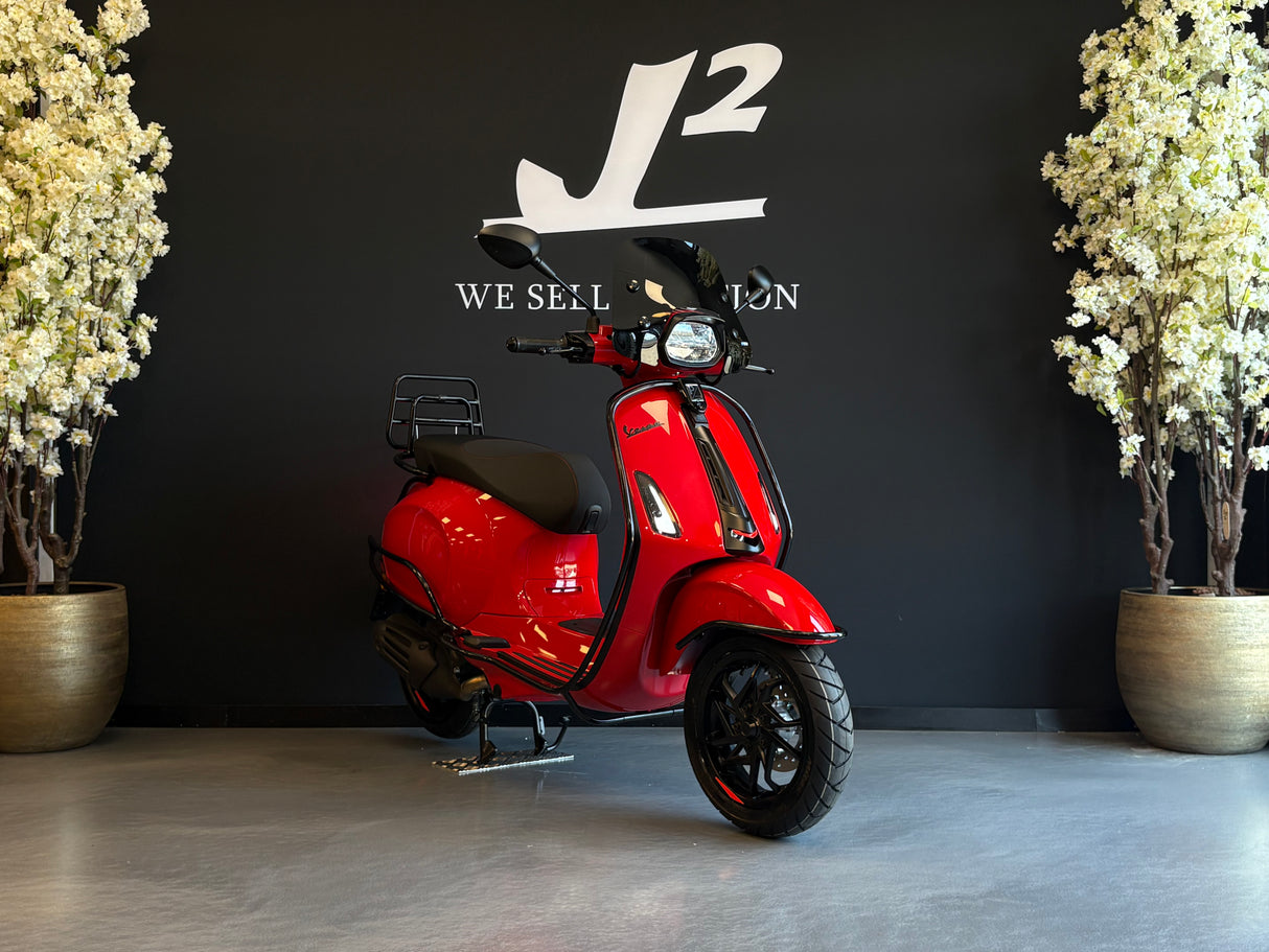 Vespa Sprint | Rosso Coraggioso