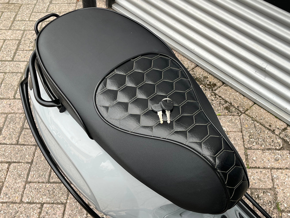 Vespa Sprint | Nardo Grey | 1 eig