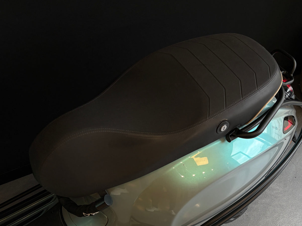 Vespa Sprint | Designo Green