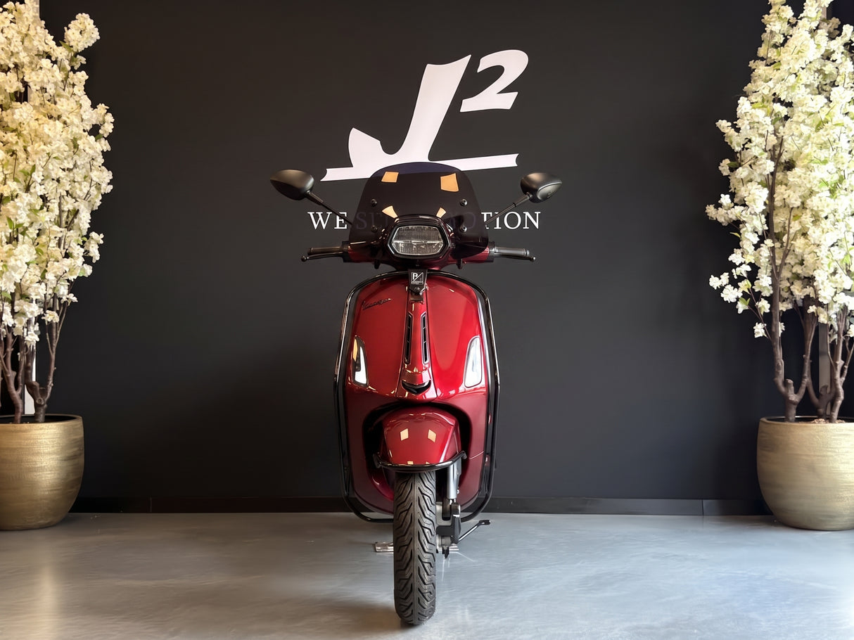 Vespa Sprint | Ferrari Rosso Taormina
