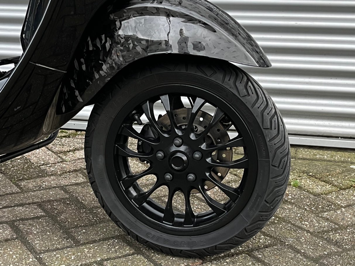 Voorspatbord Forged Carbon Vespa Sprint/Primavera/Elletrica Model Origineel